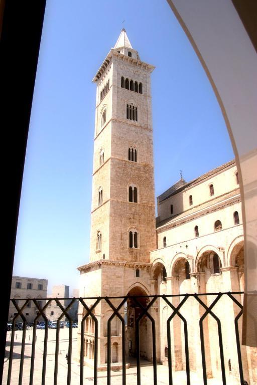 Palazzo Filisio - Regia Restaurant Hotel Trani Bagian luar foto